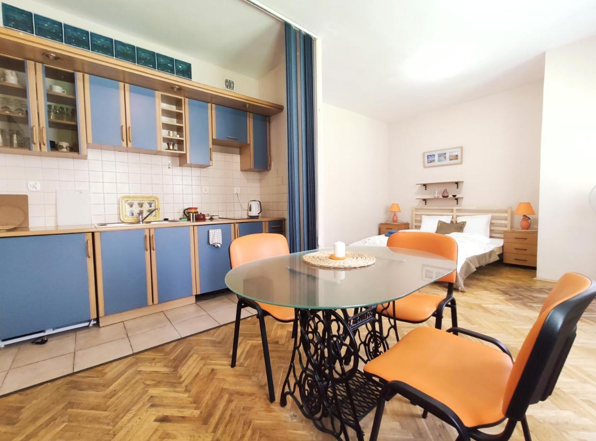 Plac Nowy 8A By Homeprime Krakow Exterior photo